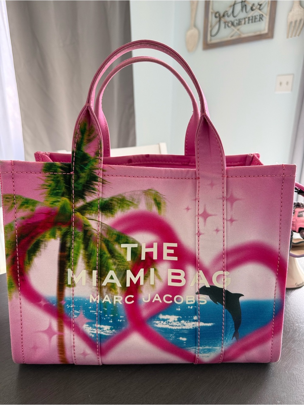 Marc Jacobs Pink Graffiti Heart Tote - Picture 5 of 7